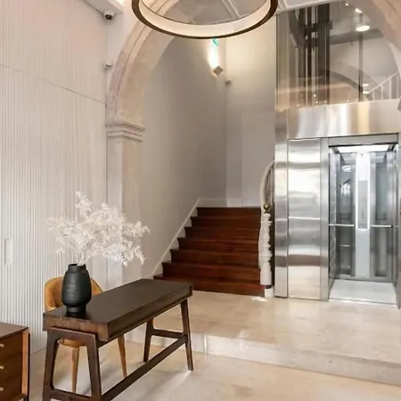 Unique Chiado, 2 Bedroom Deluxe Lägenhet *