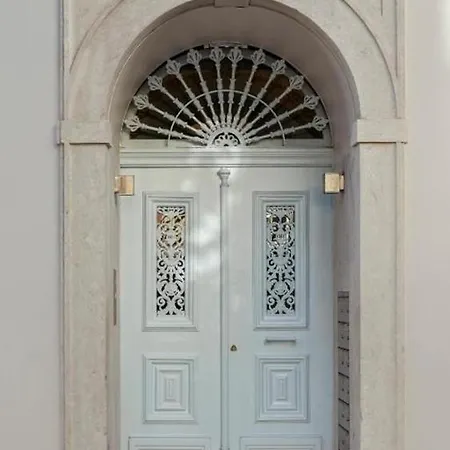 Unique Chiado, 2 Bedroom Deluxe דירה *