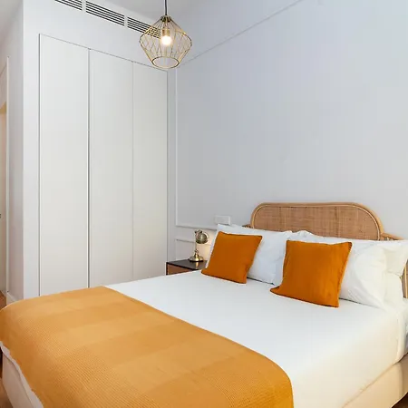 Апартаменты Unique Chiado, 2 Bedroom Deluxe Лиссабон
