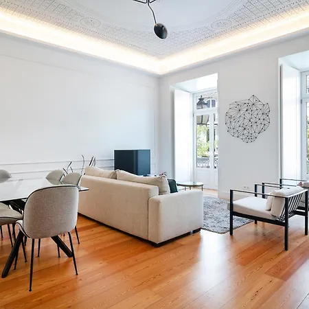 Unique Chiado, 2 Bedroom Deluxe * Lissabon